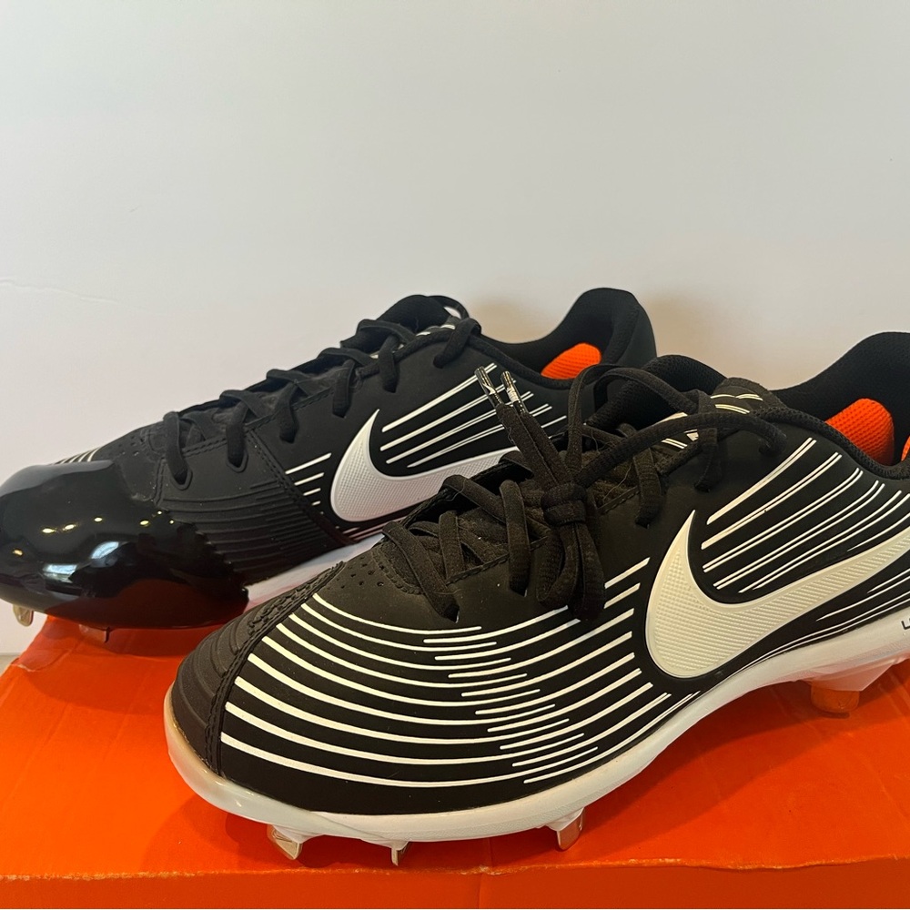 Nike Black & White Softball Cleats